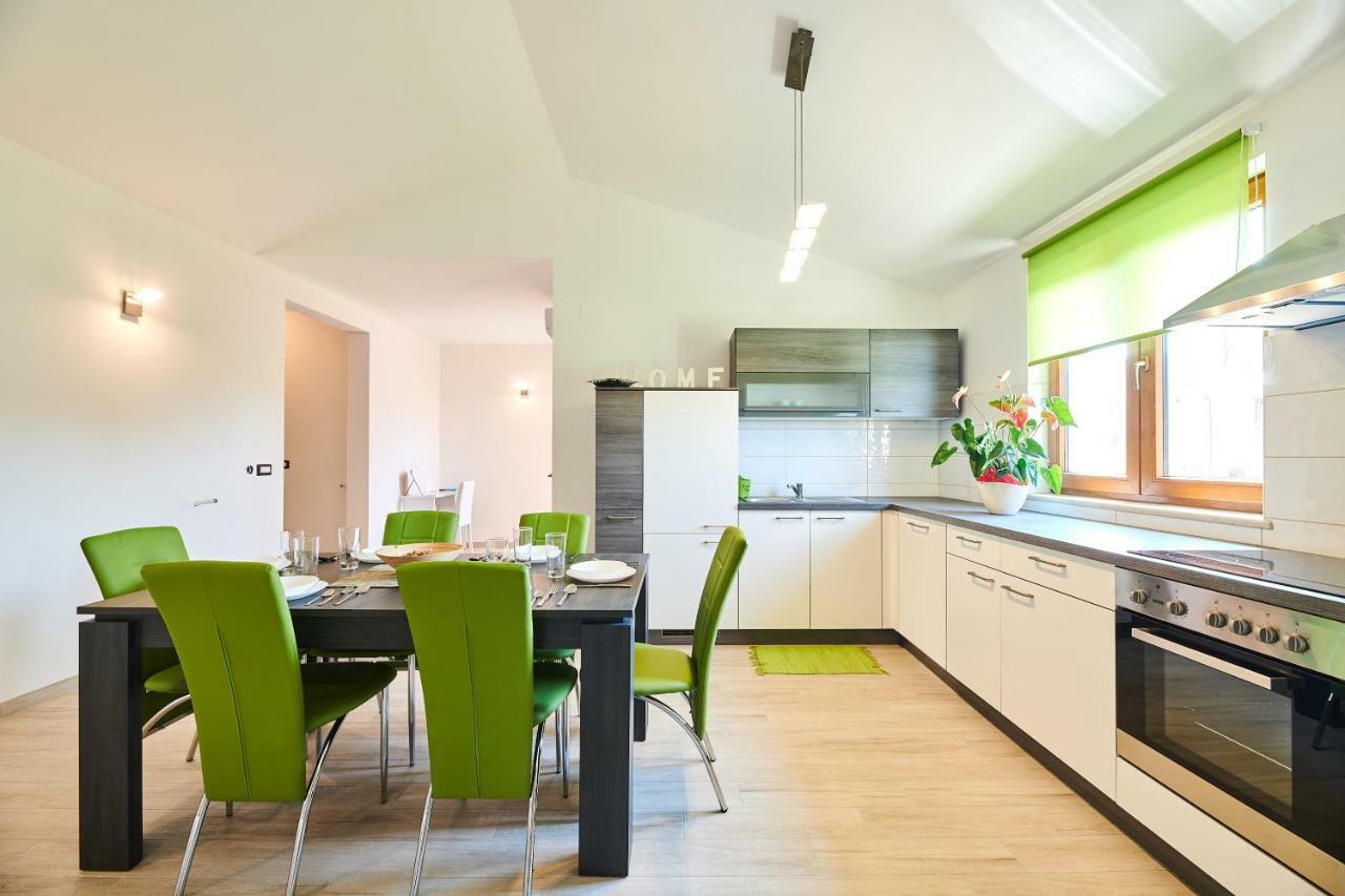 Appartement Aisha à Brtonigla Extérieur photo